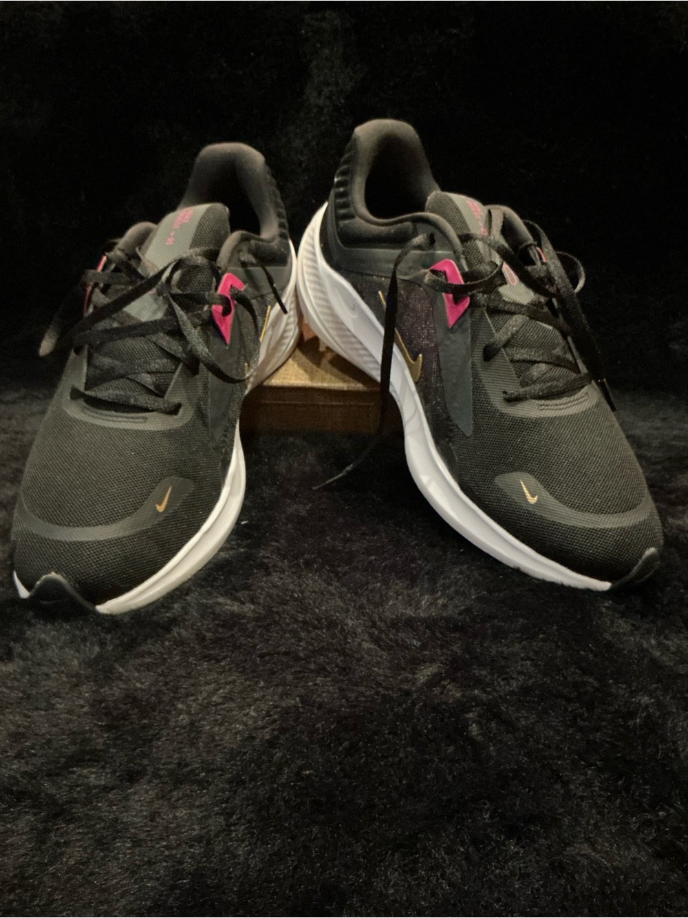 Nike Quest 5 Women’s Mesh Running Shoes Size 11